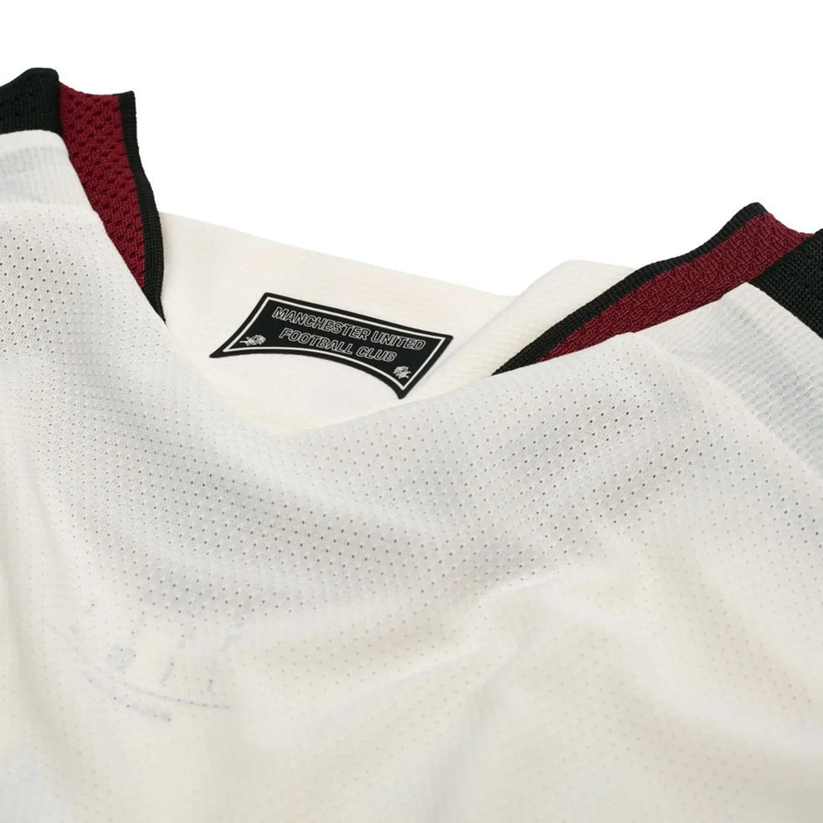 Manchester United 26/27 Third Player Jersey - neck label close-up