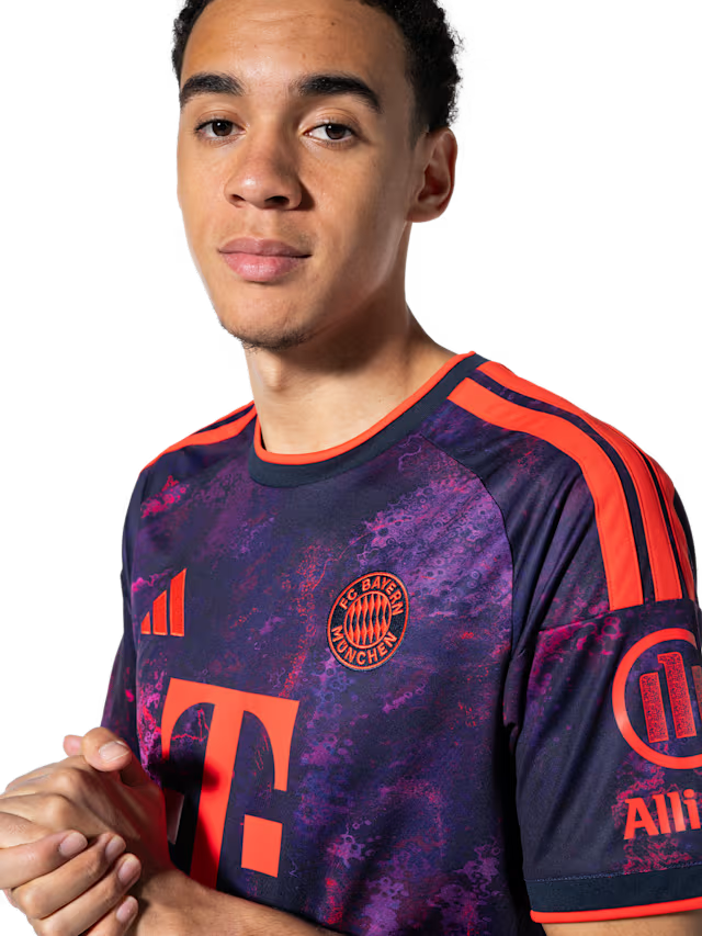 Combo Bayern München 3 Jerseys 26/27 for $79,8 Free Shipping
