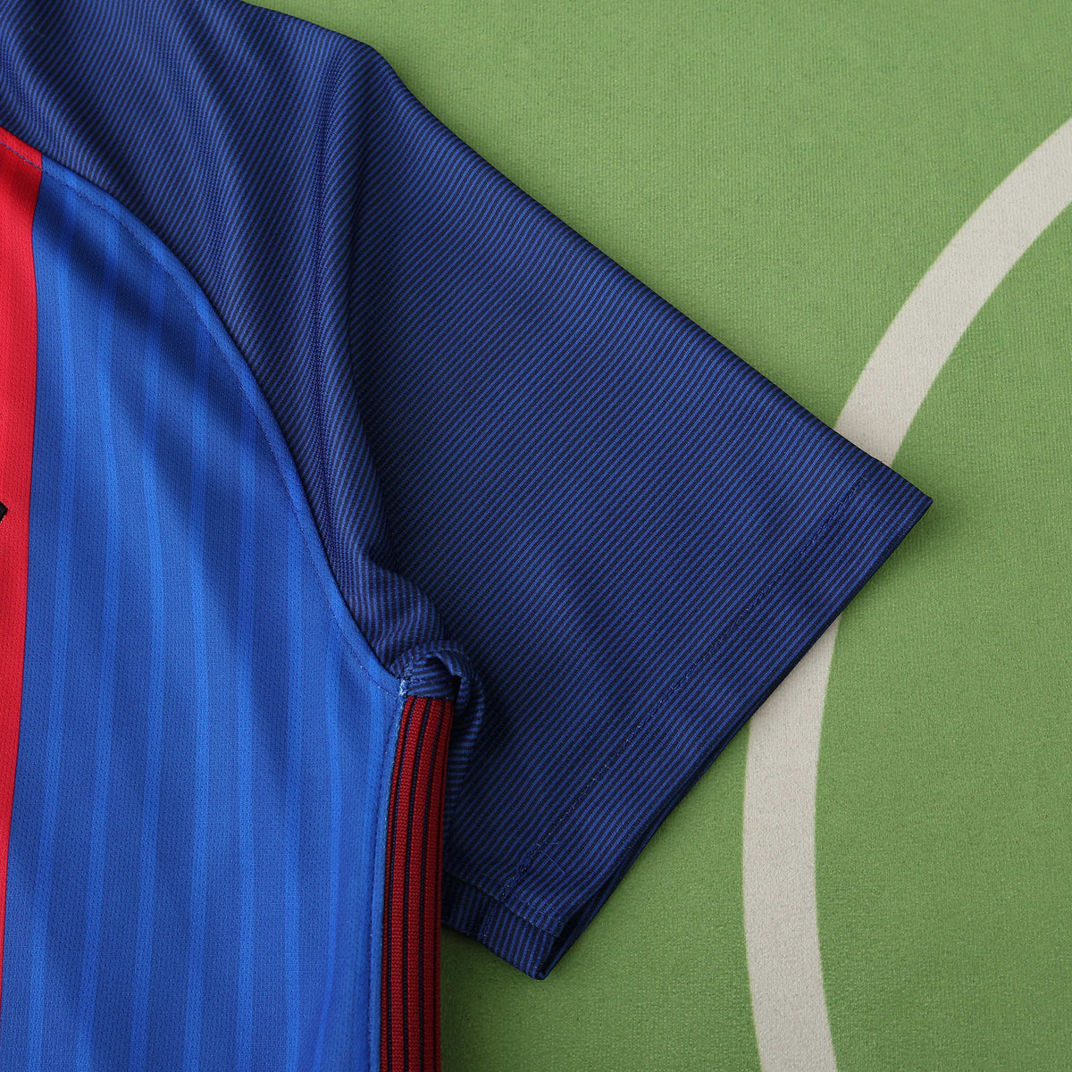 Lionel Messi Barcelona 2016–2017 Home Retro Football Jersey Kit