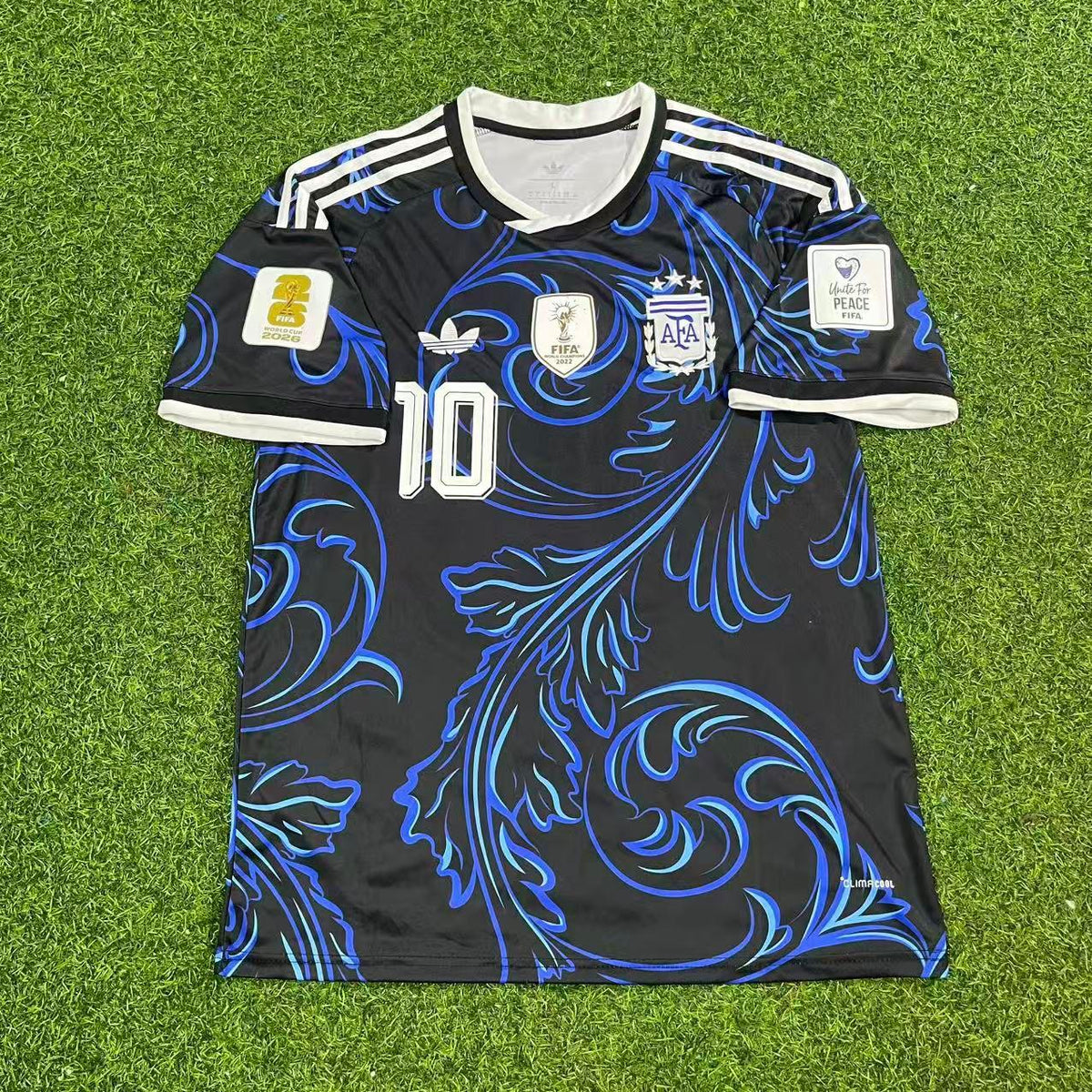 Lionel Messi #10 Argentina 2026 World Cup Golden Patch Football Jersey Kit
