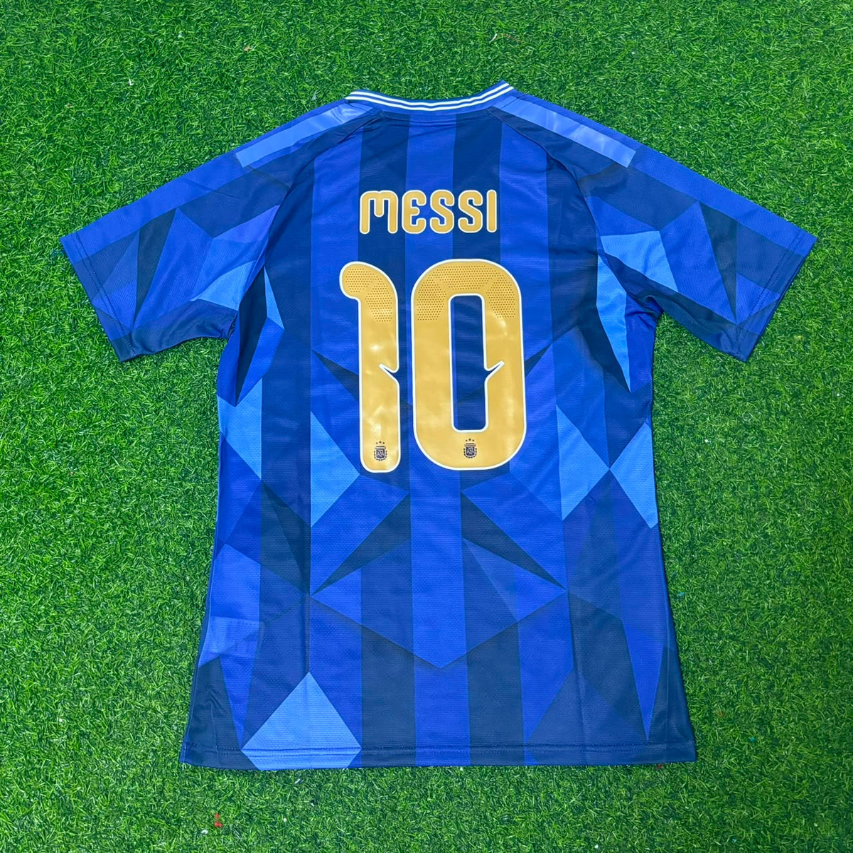 Lionel Messi #10 Argentina Commemorative Football Jersey Kit
