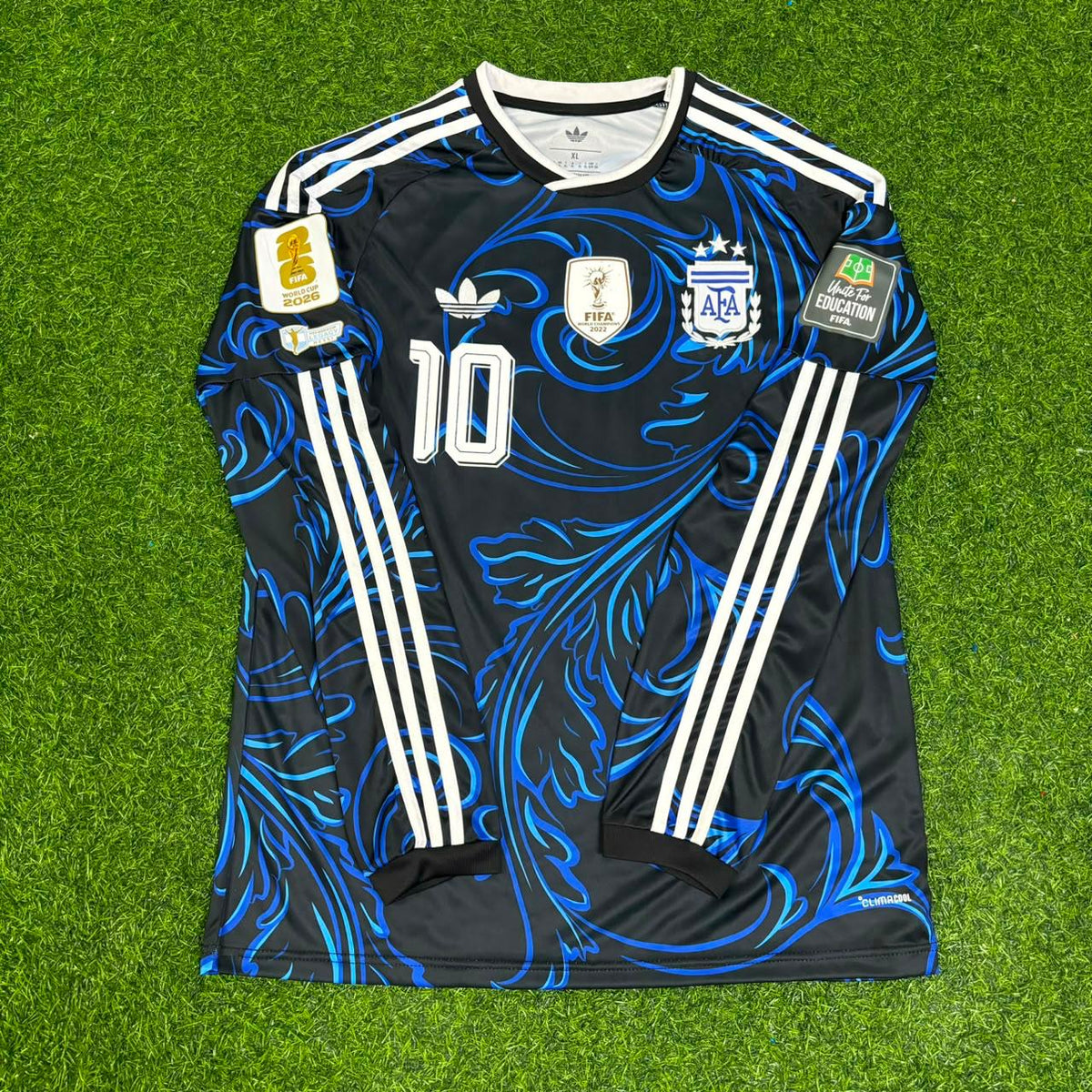 Lionel Messi Argentina 2026 World Cup Away Legacy Patch Long Sleeve Football Jersey