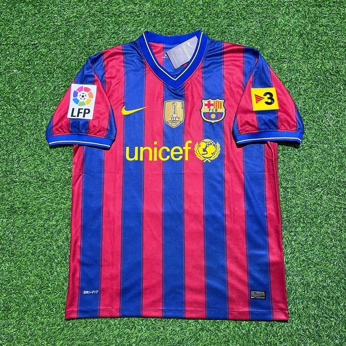 Lionel Messi Barcelona 2009-2010 Home Retro Football Jersey