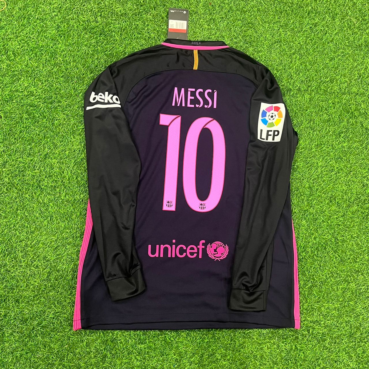 Lionel Messi Barcelona 2016/17 Retro Long Sleeve Football Jersey Kit